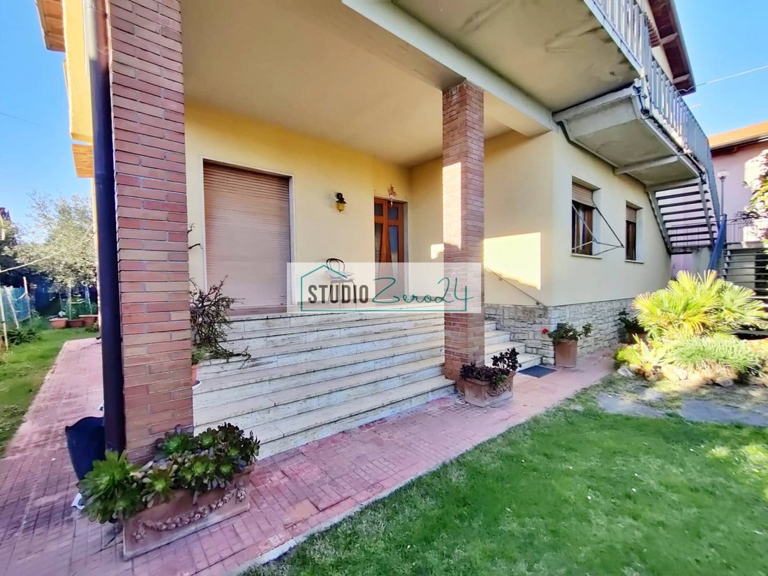 Villa in Seravezza, Tuscany, Italy 2 - 17298343