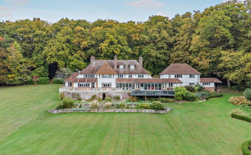 House in Whitchurch-on-Thames, England 1