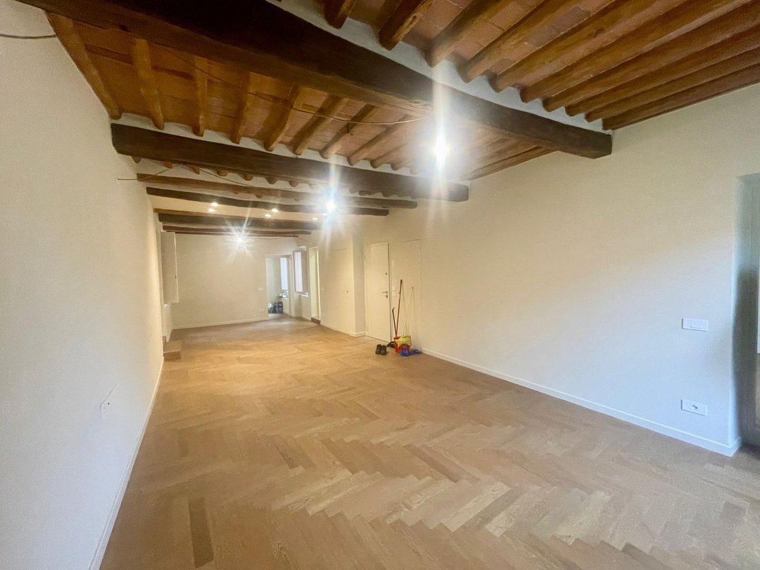 Apartment in Historic Center, Lucca, Tuscany 2 - 17294184