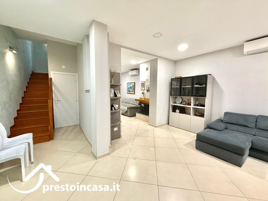 Country House in Historic Center, Viareggio, Tuscany 3 - 17294825