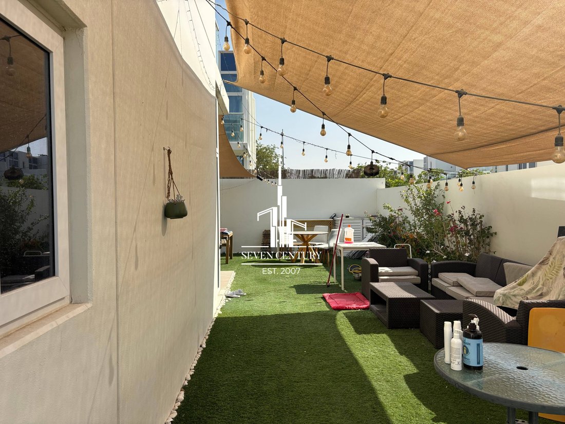 Townhouse in Damac Hills 2, Dubai, United Arab Emirates 1 - 17299598