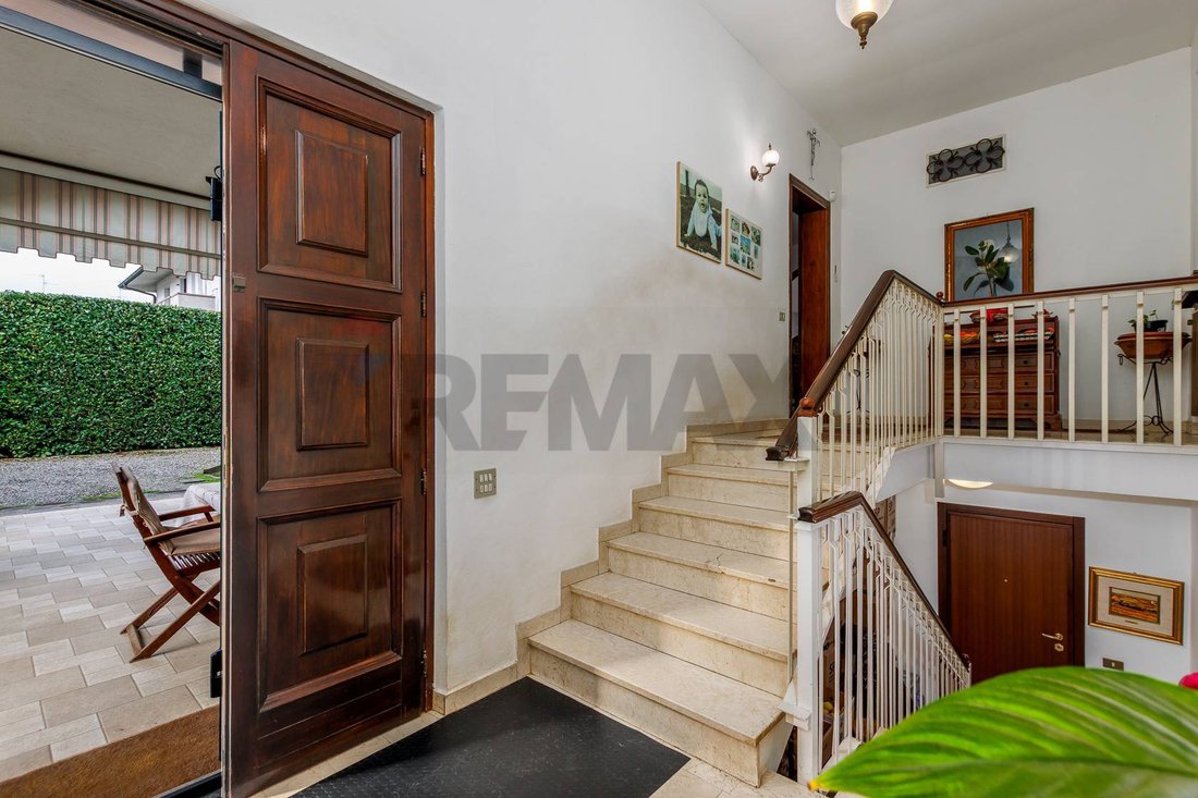 Villa in Treviolo, Lombardy, Italy 5 - 17298347