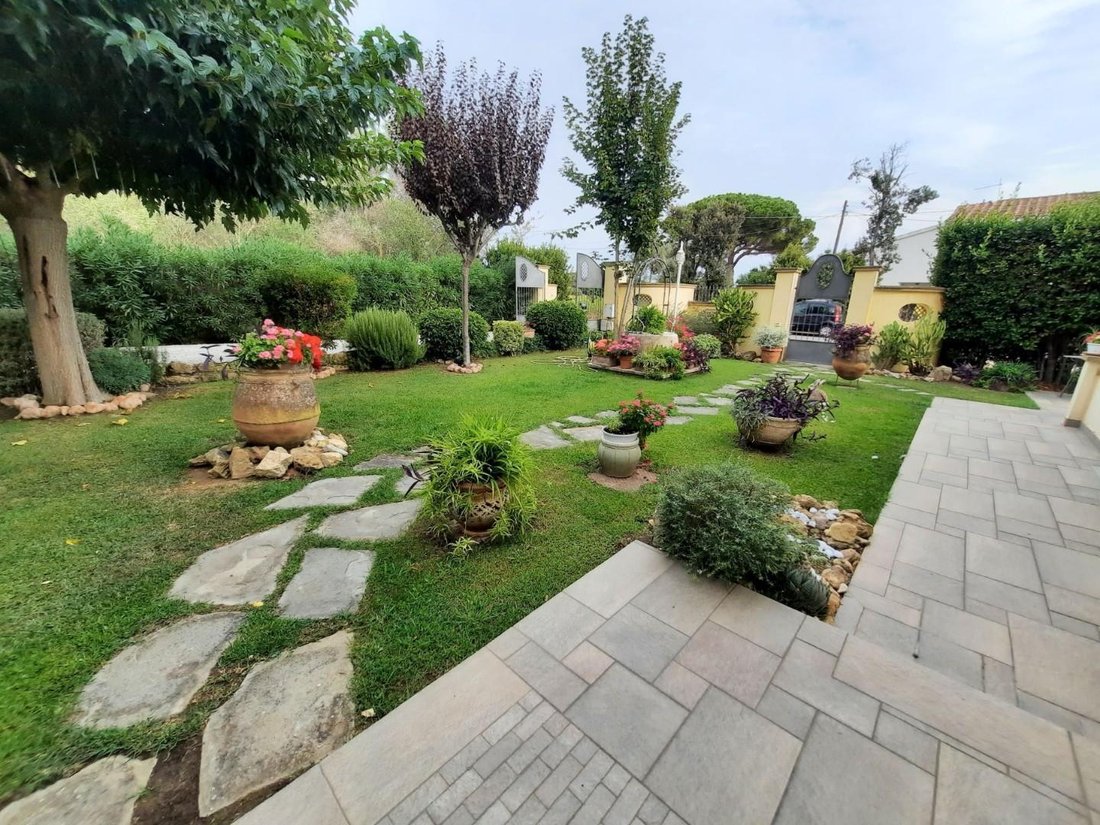 Villa in Vada, Rosignano Marittimo, Tuscany 2 - 17294642