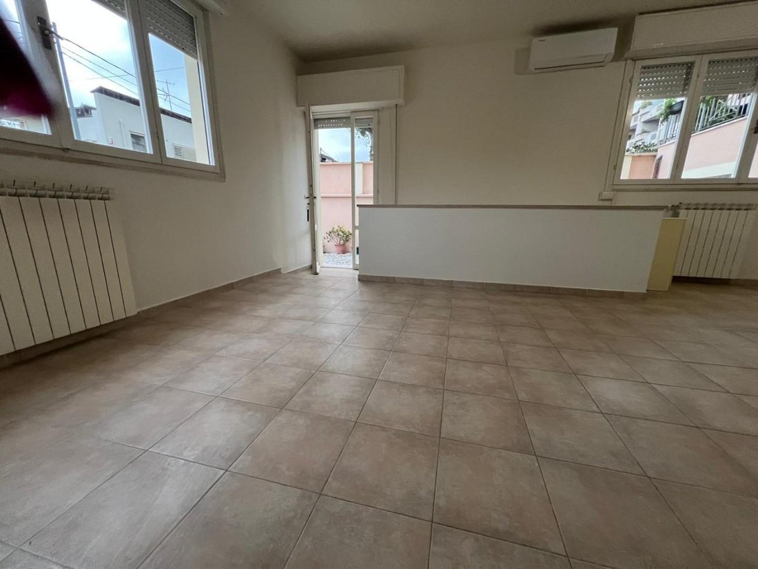 Apartment in Lido di Camaiore, Camaiore, Tuscany 4 - 17294239