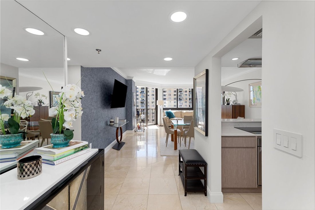 Condo in Miami, Florida, United States 4 - 17203731