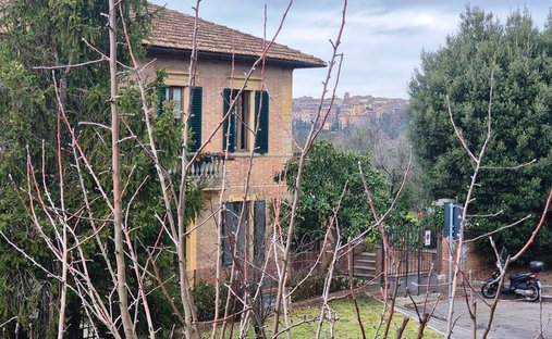 House in Porta Tufi - Porta Romana, Siena, Tuscany 1