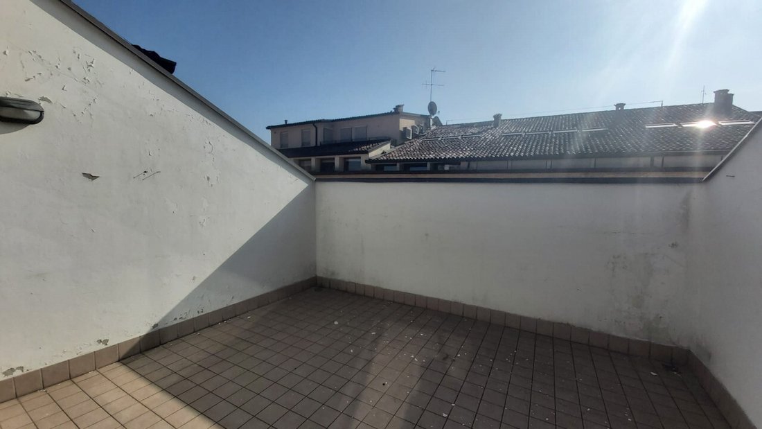 Apartment in Center, Vicenza, Veneto 4 - 17298207