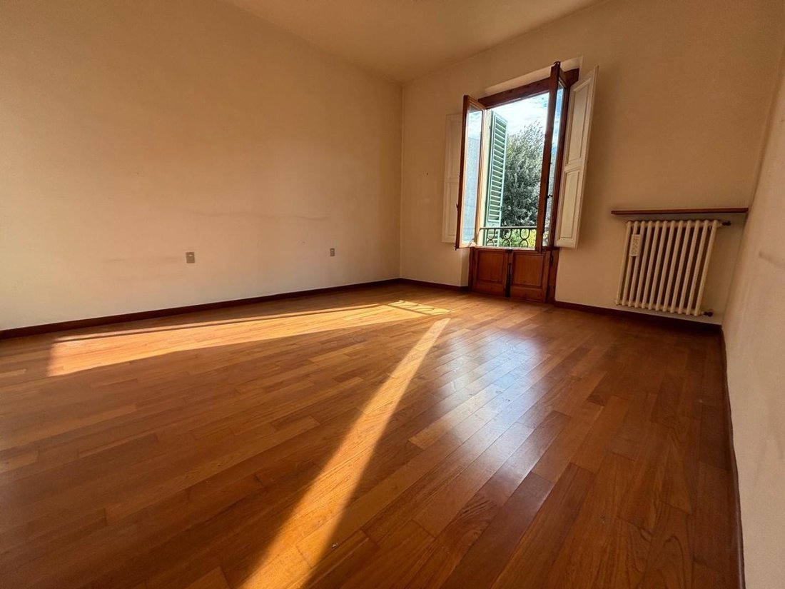 Villa in Near Center, Empoli, Tuscany 2 - 17294355