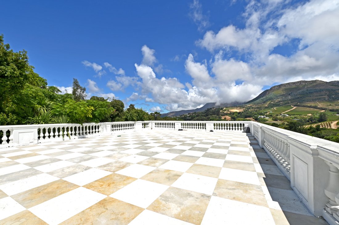 Villa in Cape Town, Western Cape, South Africa 4 - 17245511