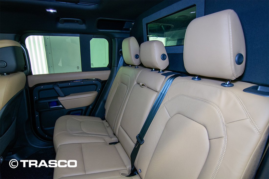 2026 Land Rover Defender 110 4x4 in Bremen, Bremen, Germany 5 - 17300741