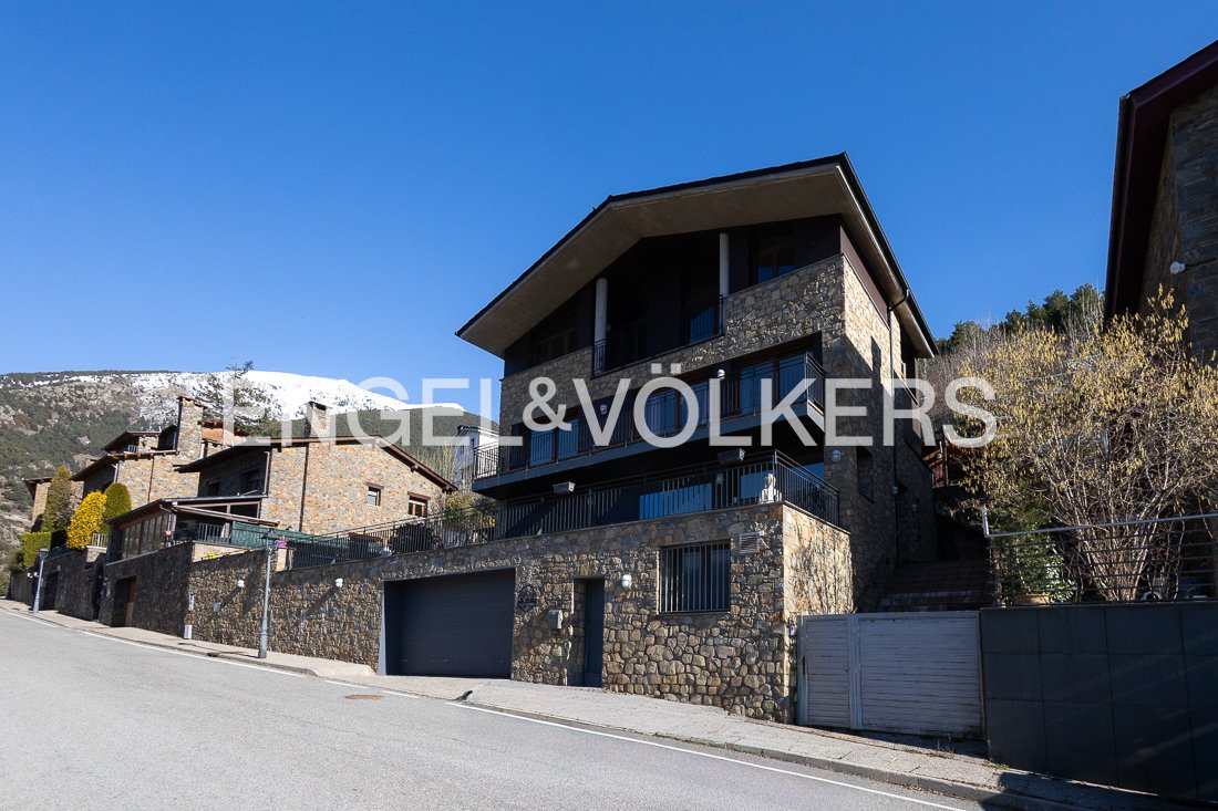 Chalet in Aixirivall, Sant Julià de Lòria, Andorra 1 - 17300686