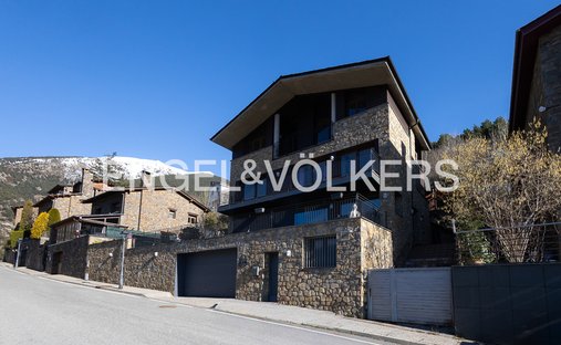 Chalet in Aixirivall, Sant Julià de Lòria, Andorra 1