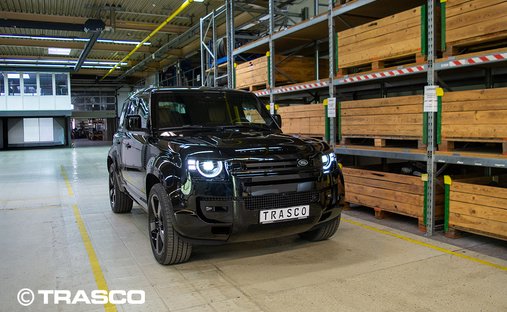 2026 Land Rover Defender 110 4x4 in Bremen, Germany 1