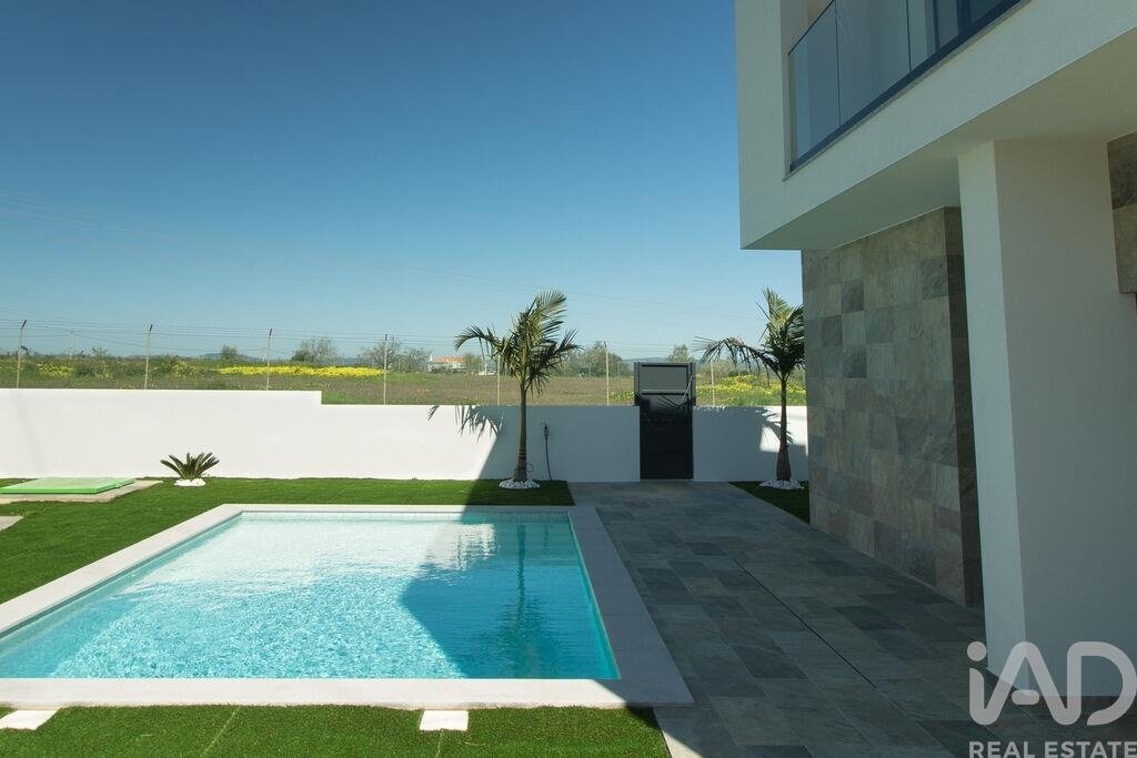 Townhouse in Armacao de Pera, Algarve, Portugal 4 - 16829263