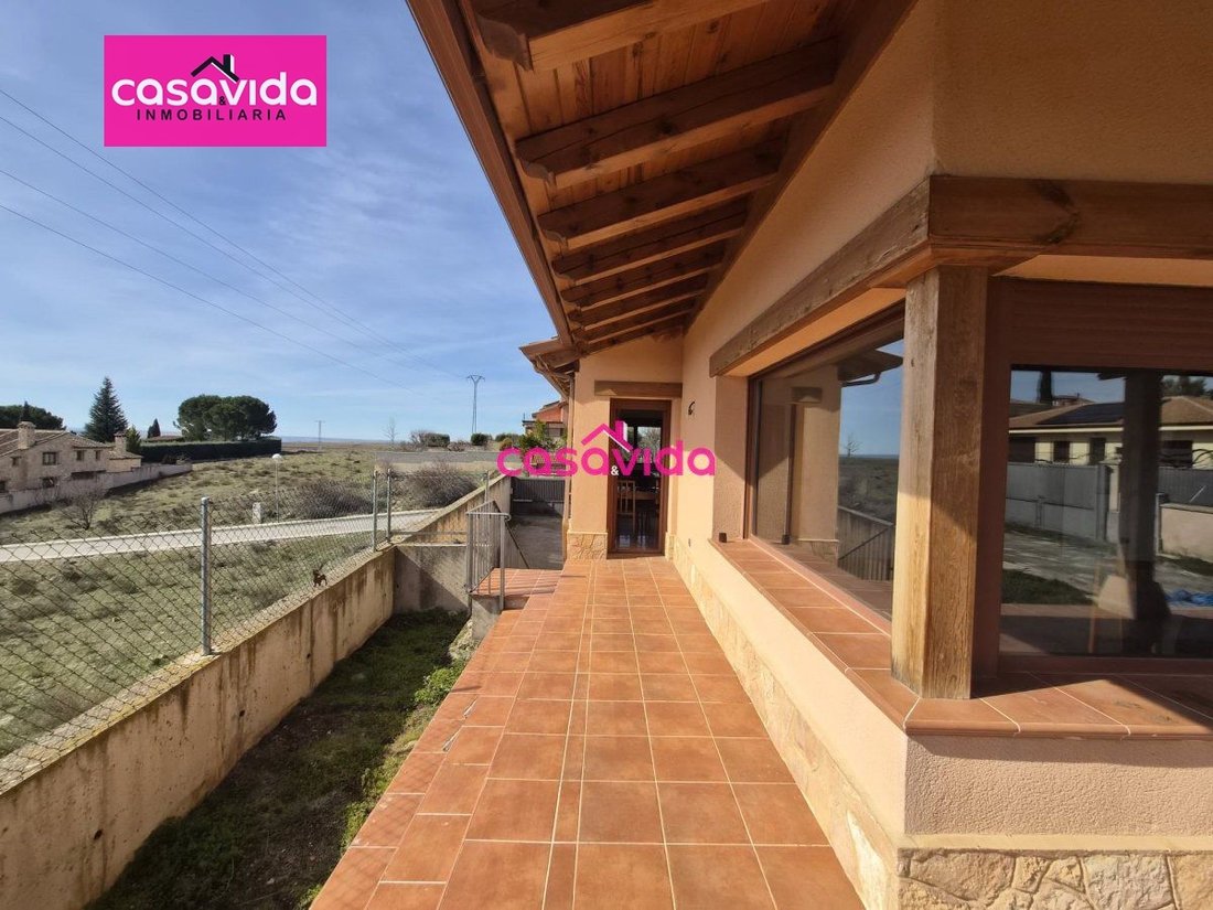 Chalet in La Lastrilla, Castile and Leon, Spain 1 - 17300648