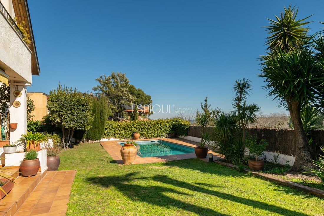 Villa in Sant Cugat del Valles, Catalonia, Spain 1 - 17301169