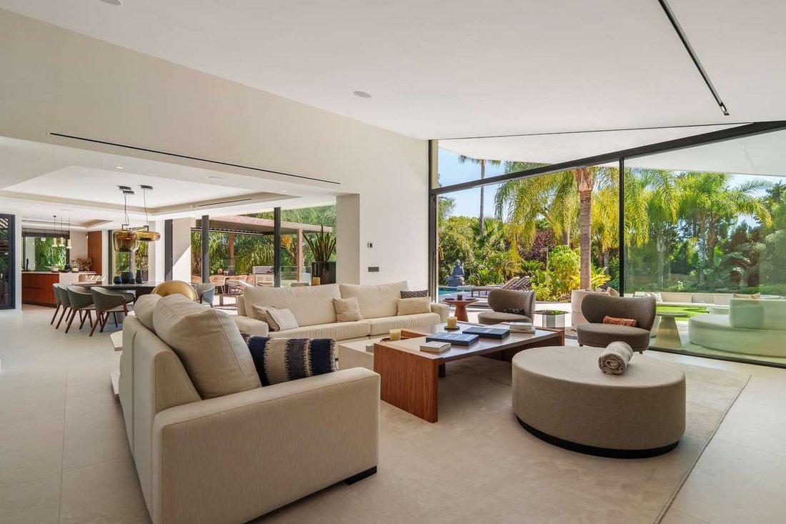 Villa in Marbella, Andalusia, Spain 2 - 17303428