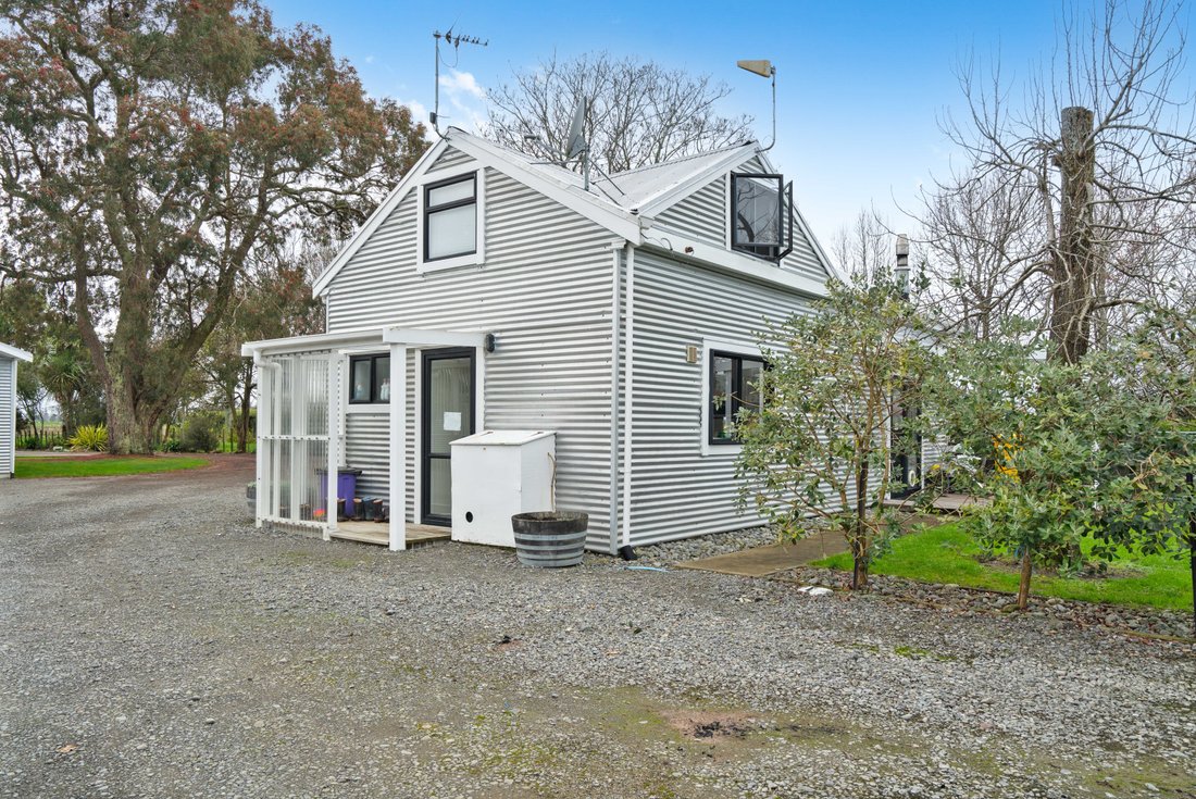 House in Papawai, Wellington, New Zealand 3 - 14661896