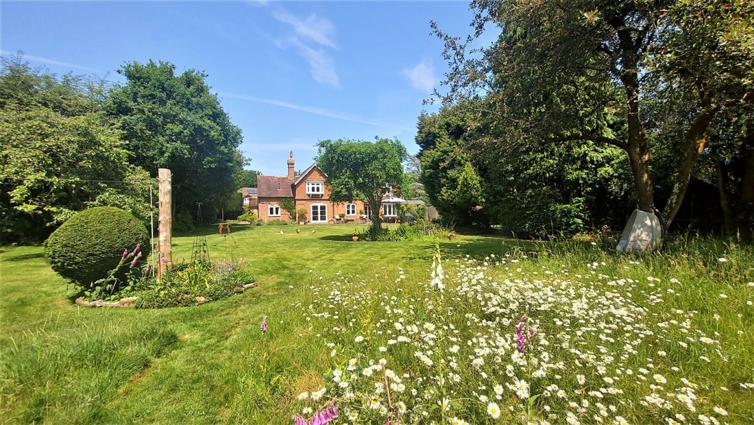 House in Cold Ash, England 1 - 17302481