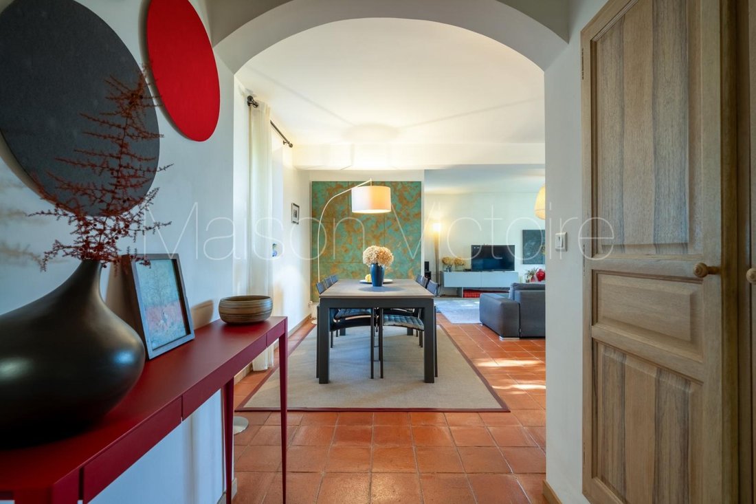 House in Cabrières-d'Avignon, Provence-Alpes-Côte d'Azur, France 3 - 17303162