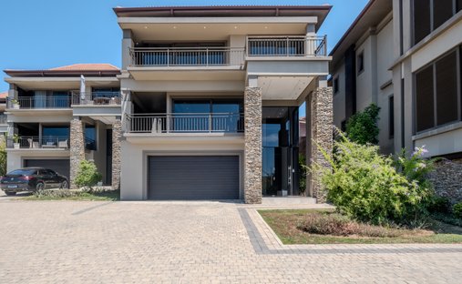 Townhouse in Blackburn, KwaZulu-Natal, South Africa 1