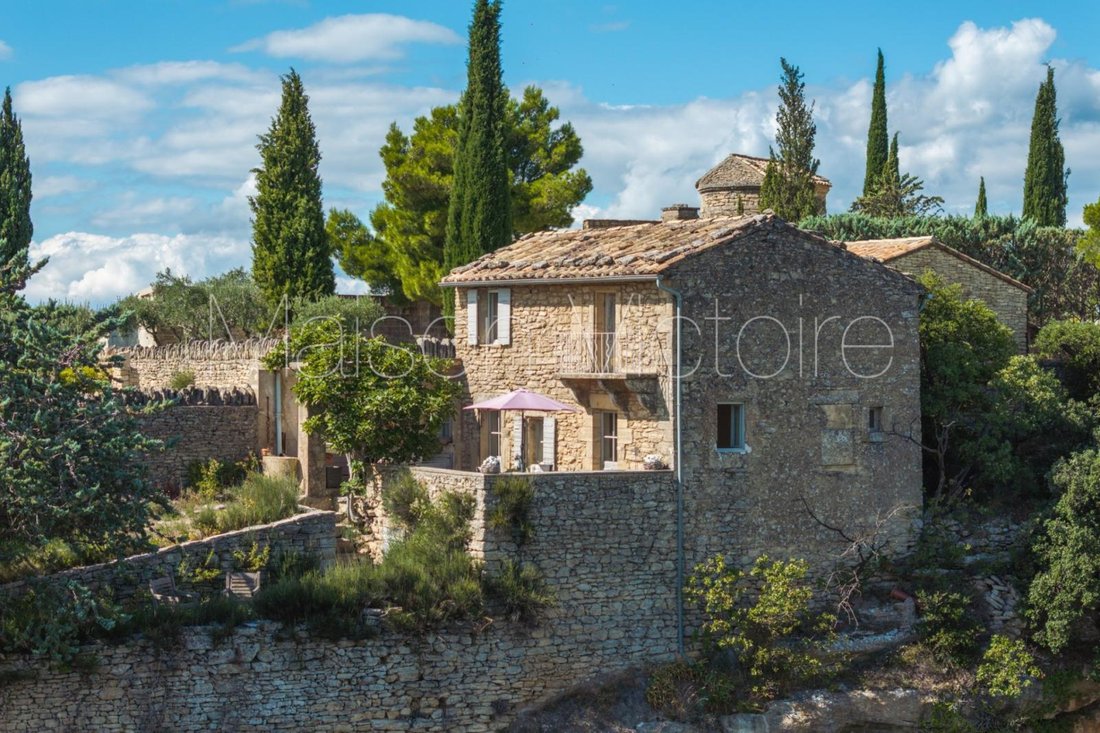 House in Gordes, Provence-Alpes-Côte d'Azur, France 2 - 17303132