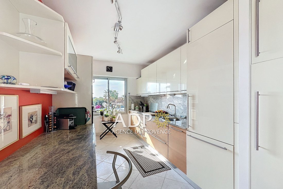 Apartment in Bois Fleuri-Chevre d'Or-Saint Philippe, Biot, France 5 - 17302473