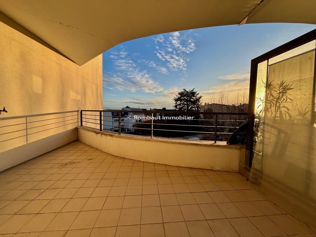 Apartment in Plateau Nord, Suresnes, France 3 - 17306989