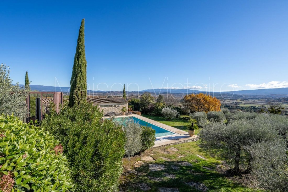House in Gordes, Provence-Alpes-Côte d'Azur, France 3 - 17303104