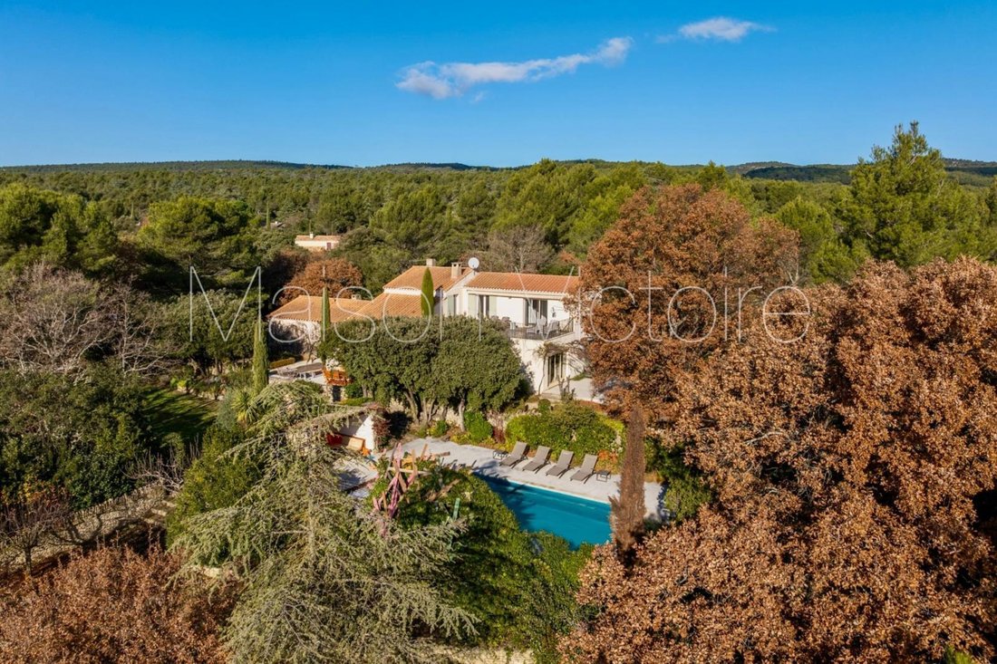 House in Cabrières-d'Avignon, Provence-Alpes-Côte d'Azur, France 4 - 17303158