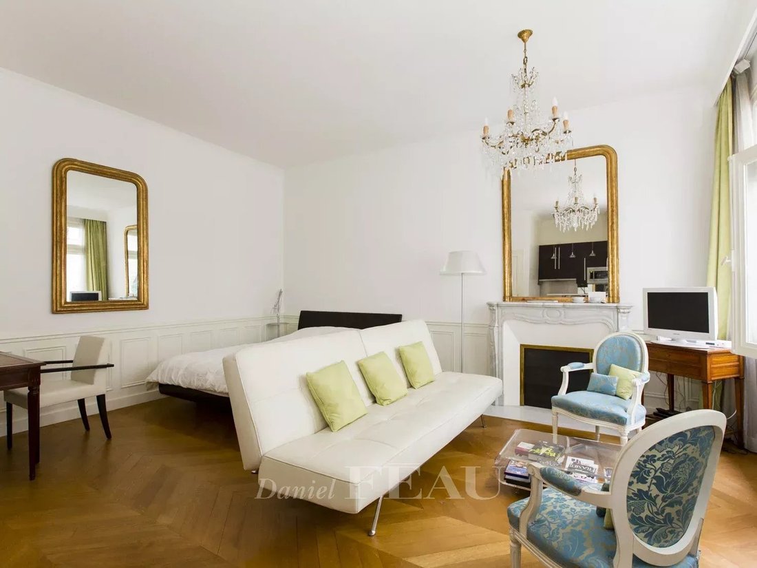 Apartment in Saint Germain des Prés, Paris 6e Arrondissement, Paris 5 - 17302757