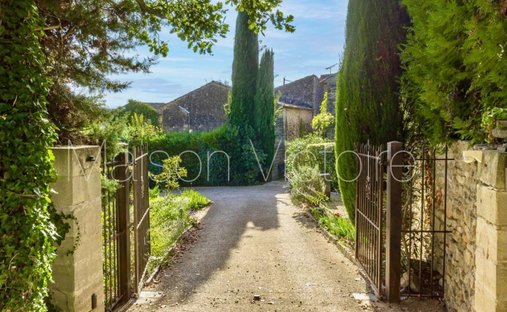 House in Saint-Pantaleon, Provence-Alpes-Côte d'Azur, France 1