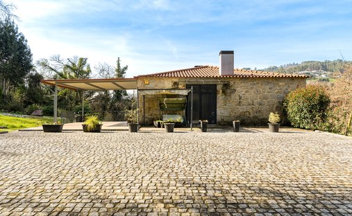 Corps de ferme à Esqueiros, Nevogilde e Travassos, Braga, Portugal 1