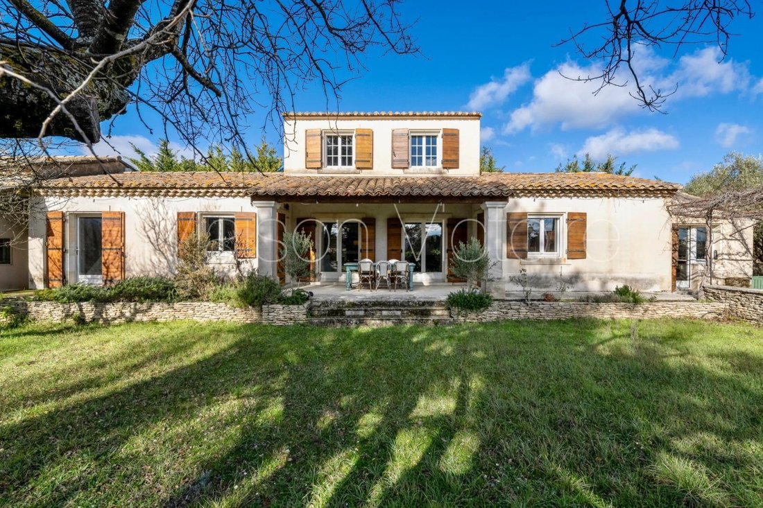 House in Cabrières-d'Avignon, Provence-Alpes-Côte d'Azur, France 1 - 17303291