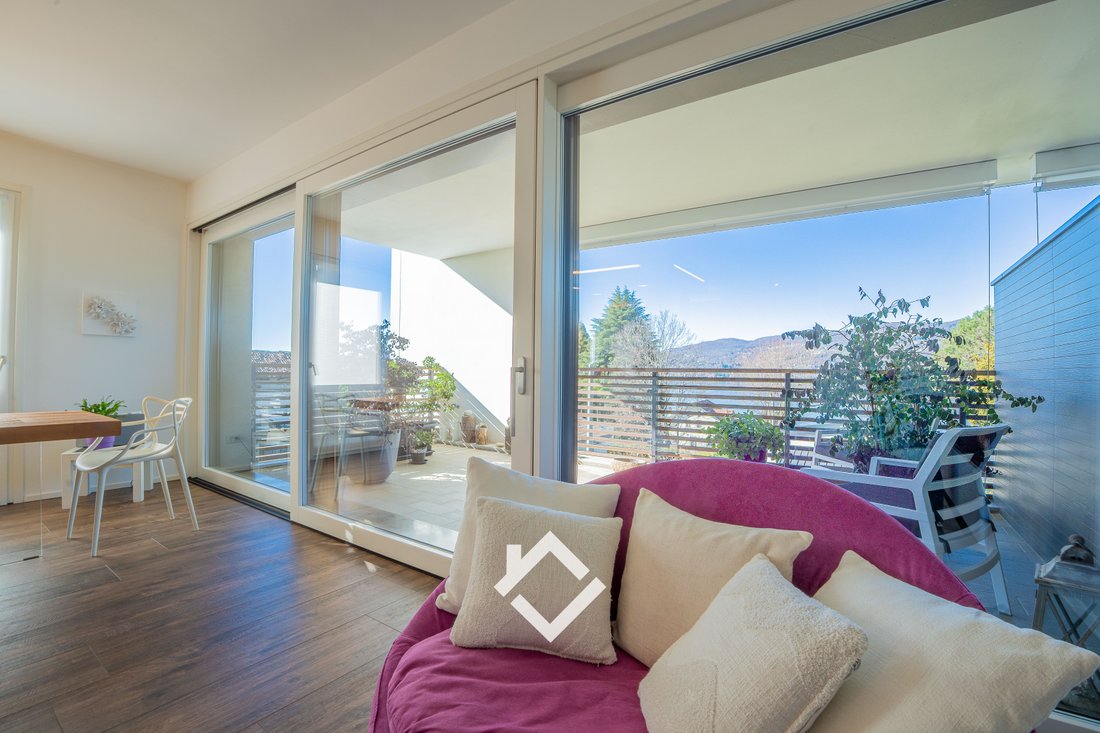 Apartment in Ranco, Lombardy, Lombardy, Italy 5 - 17302663