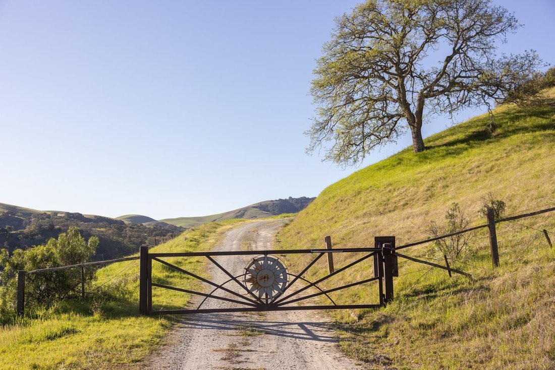 House in Salinas, California, United States 3 - 17304682
