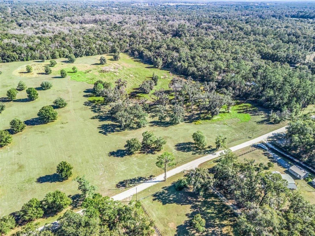 Land in Ocala, Florida, United States 5 - 17306837