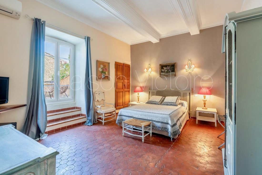 House in Cabrières-d'Avignon, Provence-Alpes-Côte d'Azur, France 1 - 17303050
