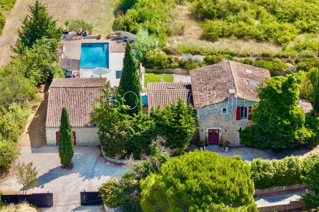 House in Lagnes, Provence-Alpes-Côte d'Azur, France 1 - 17303004