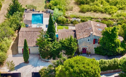 House in Lagnes, Provence-Alpes-Côte d'Azur, France 1