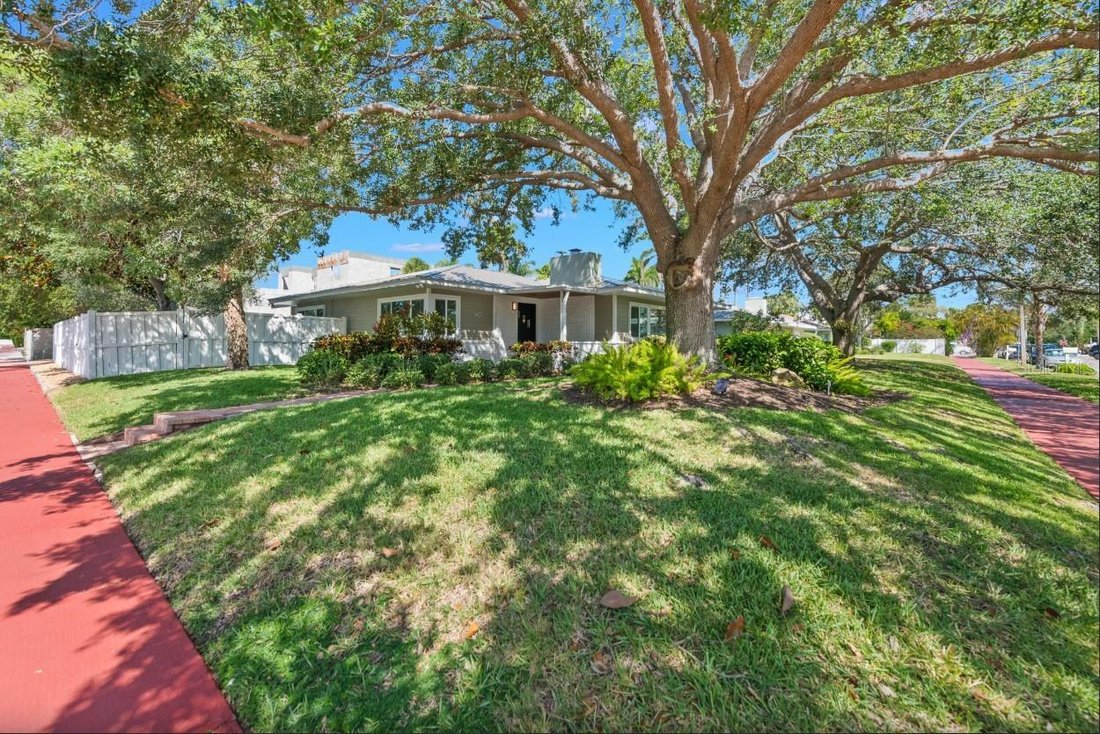 House in Sarasota, Florida, United States 2 - 17305188