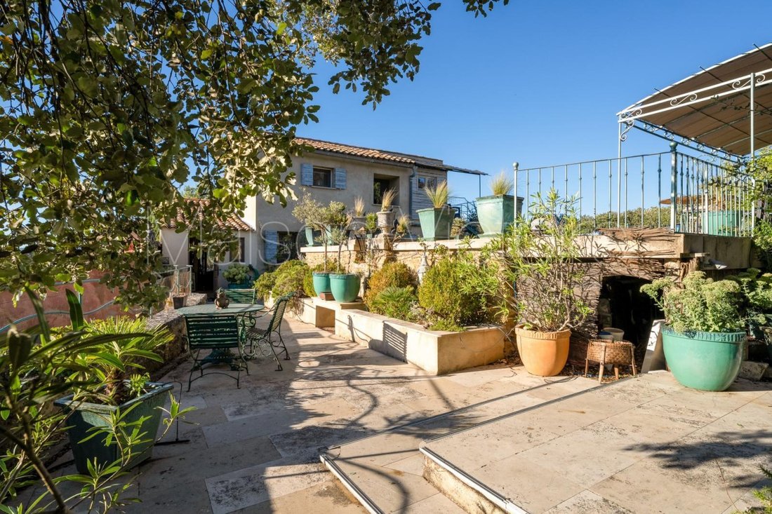 House in Ménerbes, Provence-Alpes-Côte d'Azur, France 5 - 17303210
