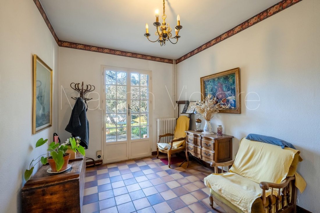 House in Gordes, Provence-Alpes-Côte d'Azur, France 4 - 17303028