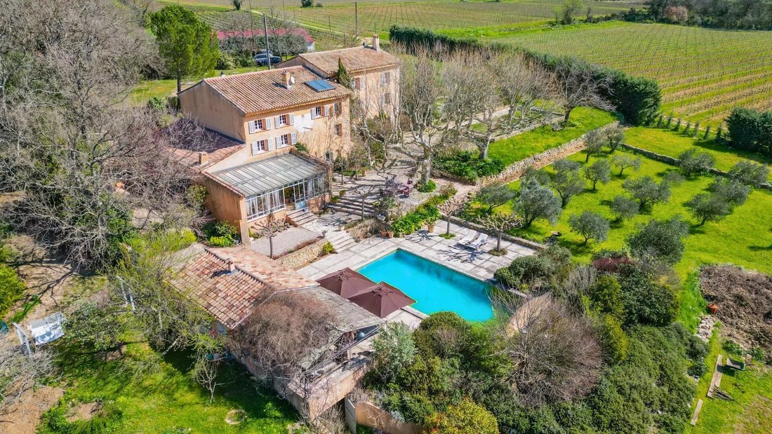House in Le Val, Provence-Alpes-Côte d'Azur, France 1 - 15817664