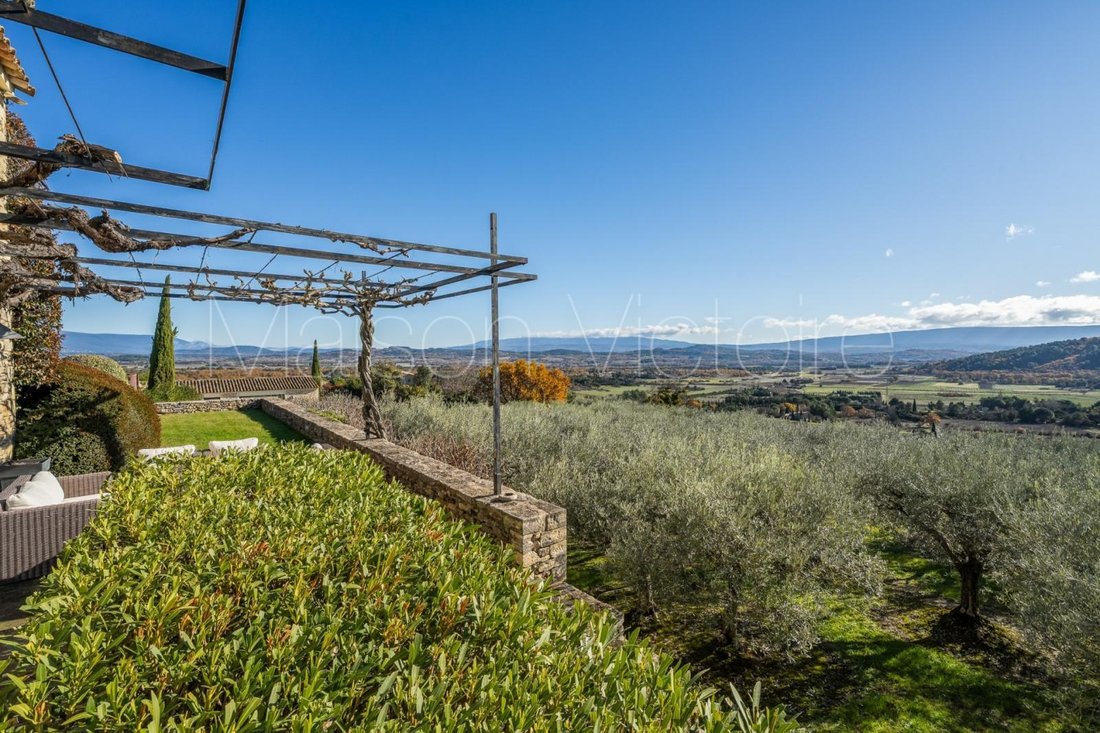 House in Gordes, Provence-Alpes-Côte d'Azur, France 2 - 17303104