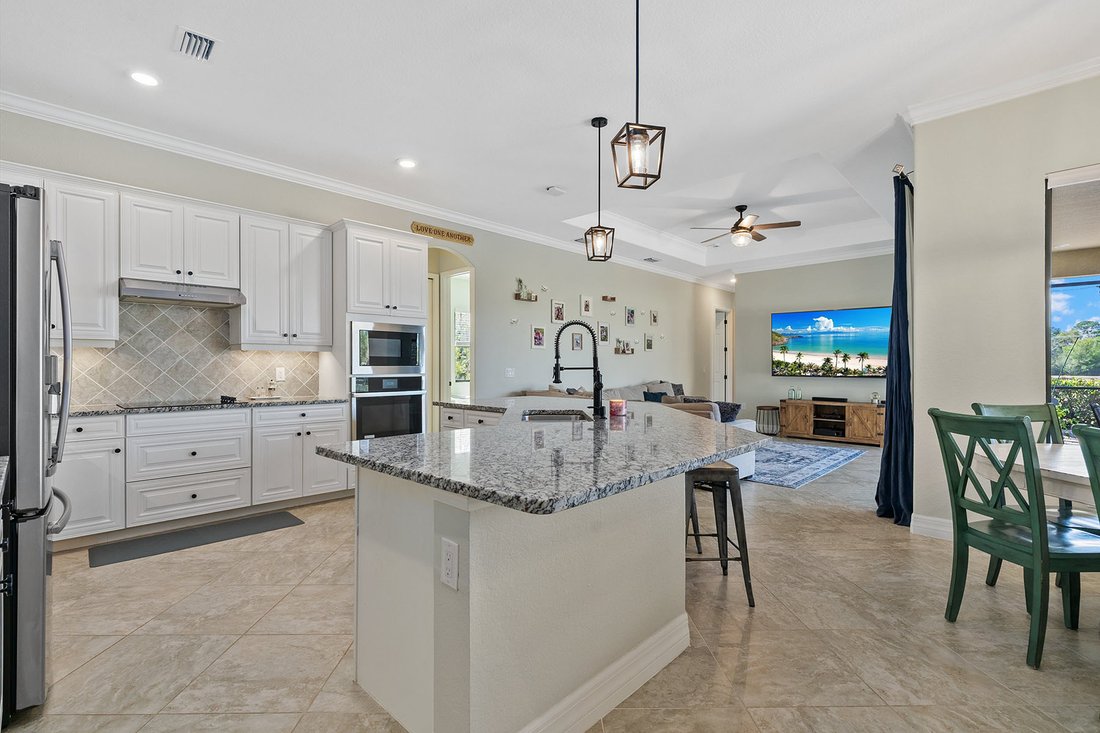 Venice, Florida, United States 5 - 17307061