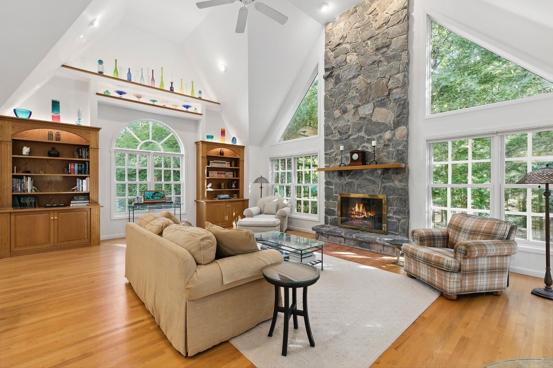 East Hampton, New York, United States 5 - 17305681