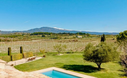 House in Modène, Provence-Alpes-Côte d'Azur, France 1