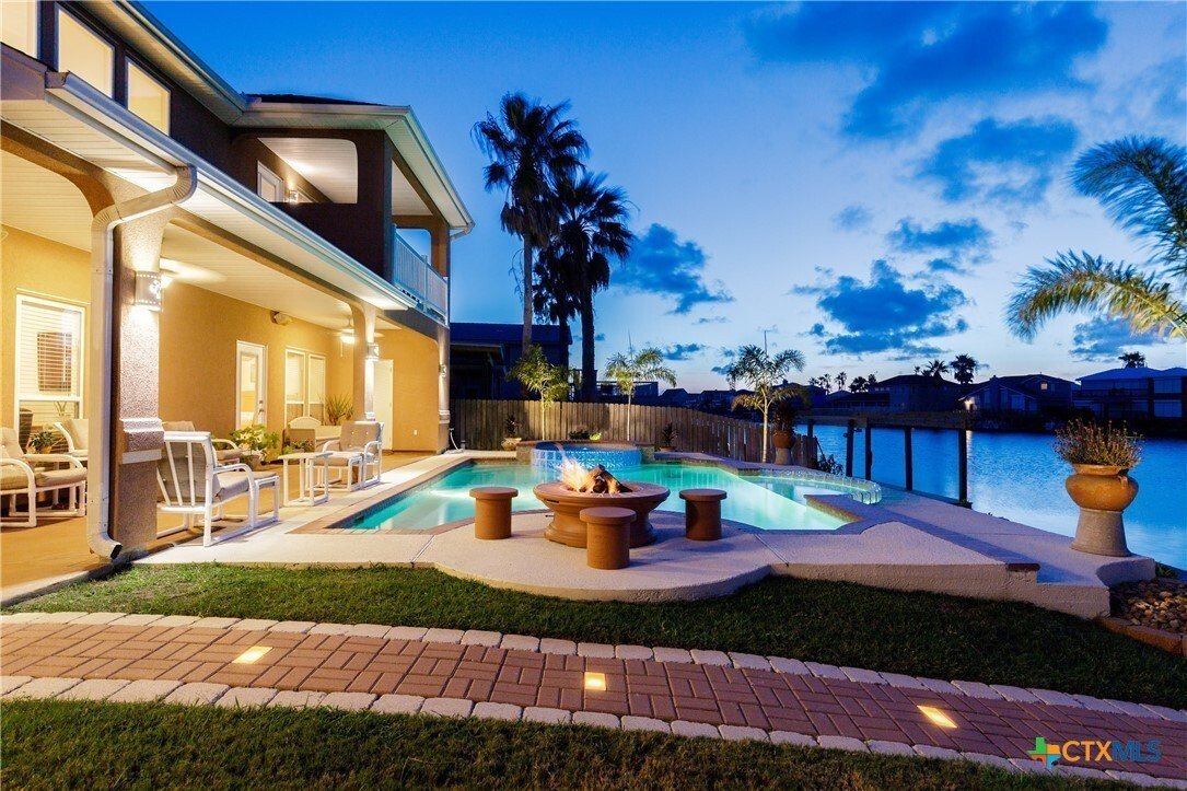 House in Corpus Christi, Texas, United States 2 - 17302147
