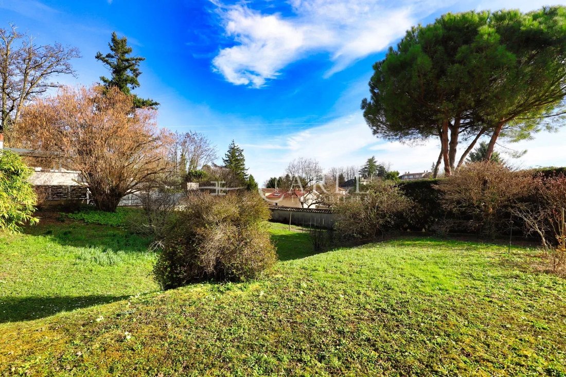 Villa in Genas, Auvergne-Rhône-Alpes, France 3 - 17302617